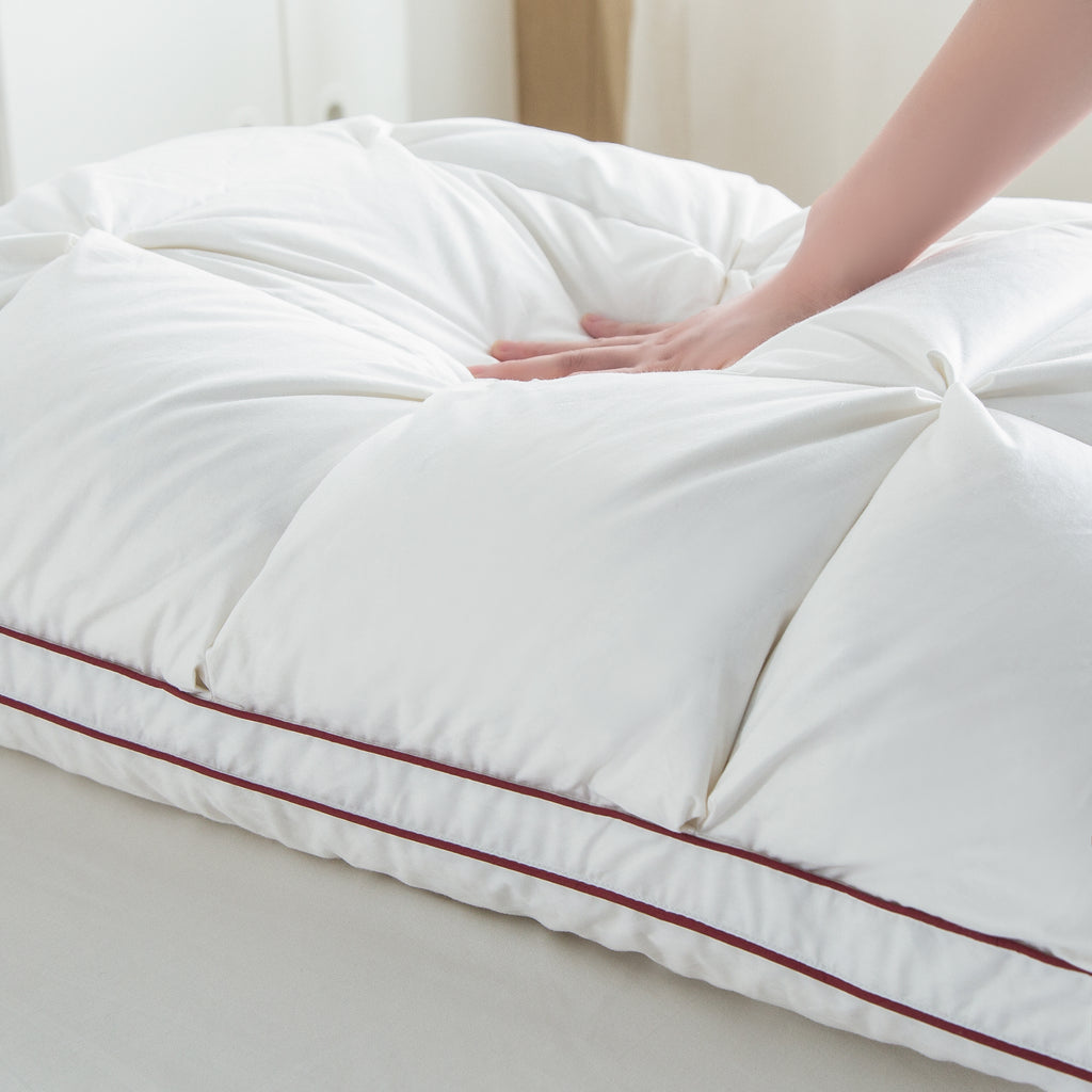 White Goose Alternative Down Pillow-Queen and King Sizes